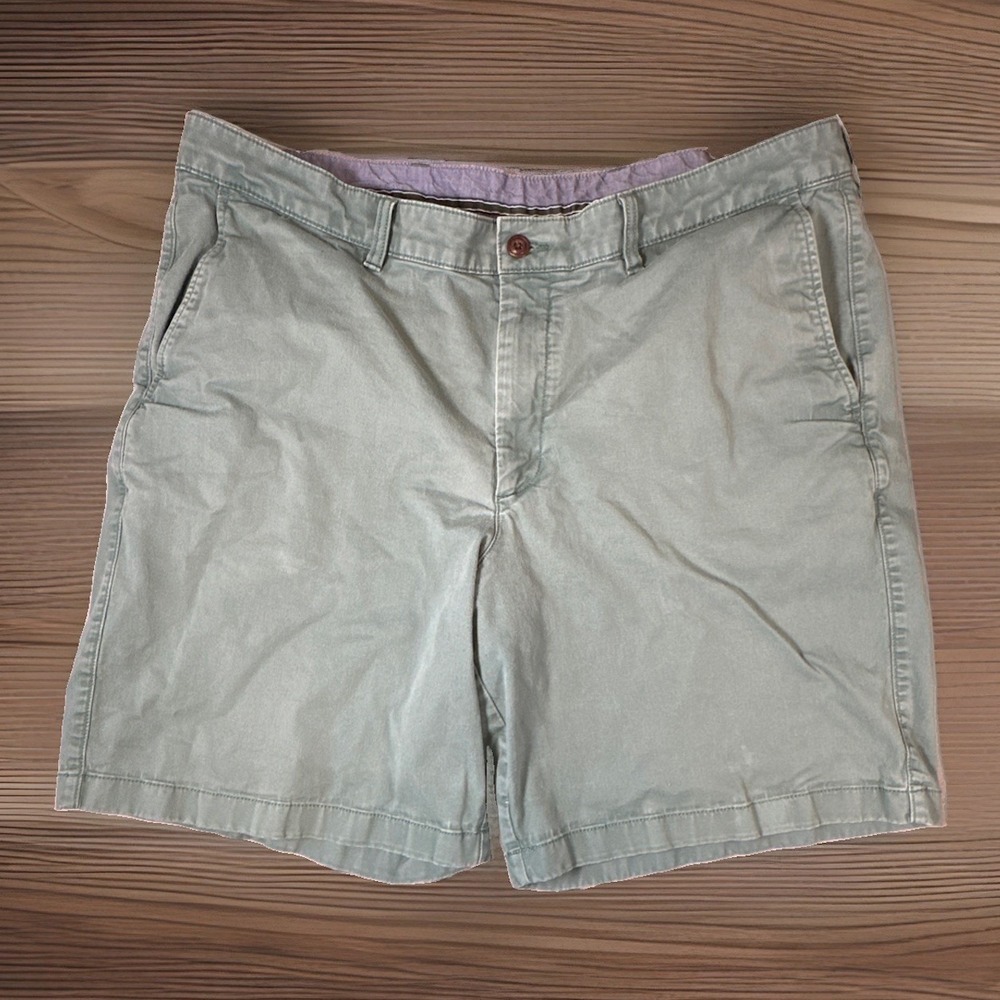 L.L. Bean Natural Fit Chino Shorts Men's Size 42 Green 100% Cotton